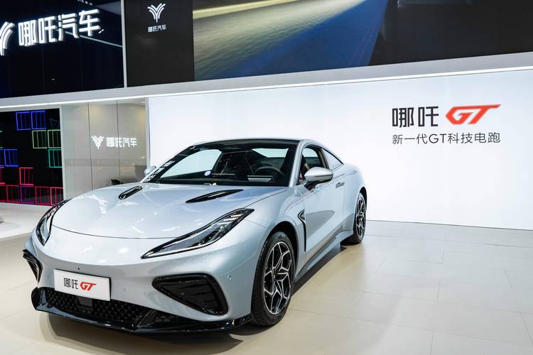 东莞东城区启集博企业管理咨询哪吒汽车在智能汽车领域的表现，领途汽车在新能源汽车市场中的影响力